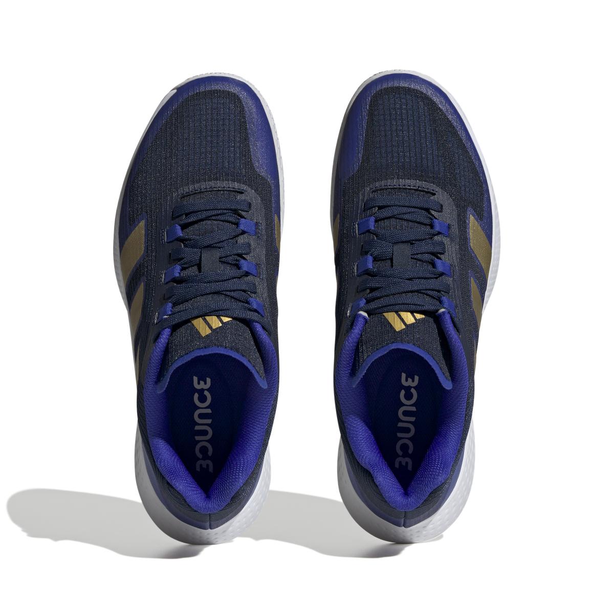 product/a/d/adidas_hq3513_3_footwear_photography_top_portrait_view_white.jpg