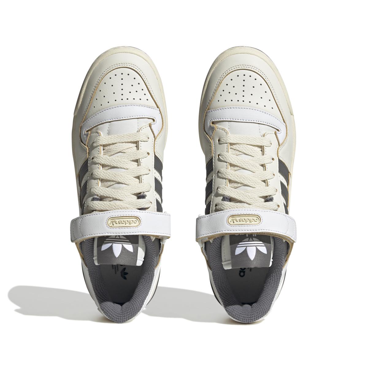 product/a/d/adidas_hq4374_3_footwear_photography_top_portrait_view_white.jpg