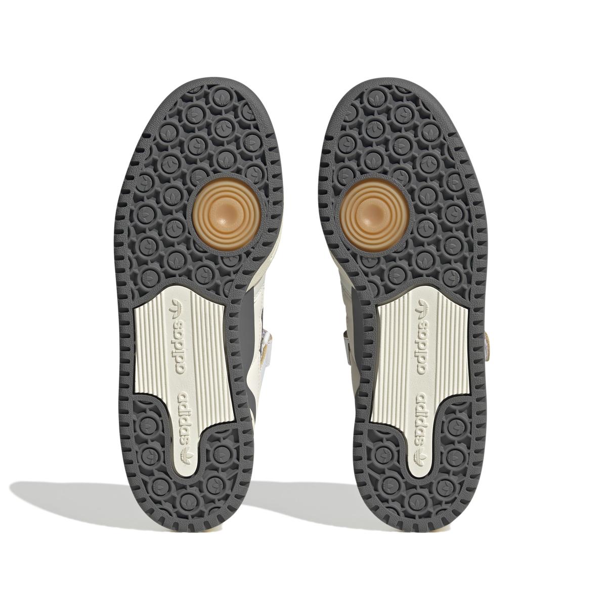 product/a/d/adidas_hq4374_4_footwear_photography_bottom_view_white.jpg