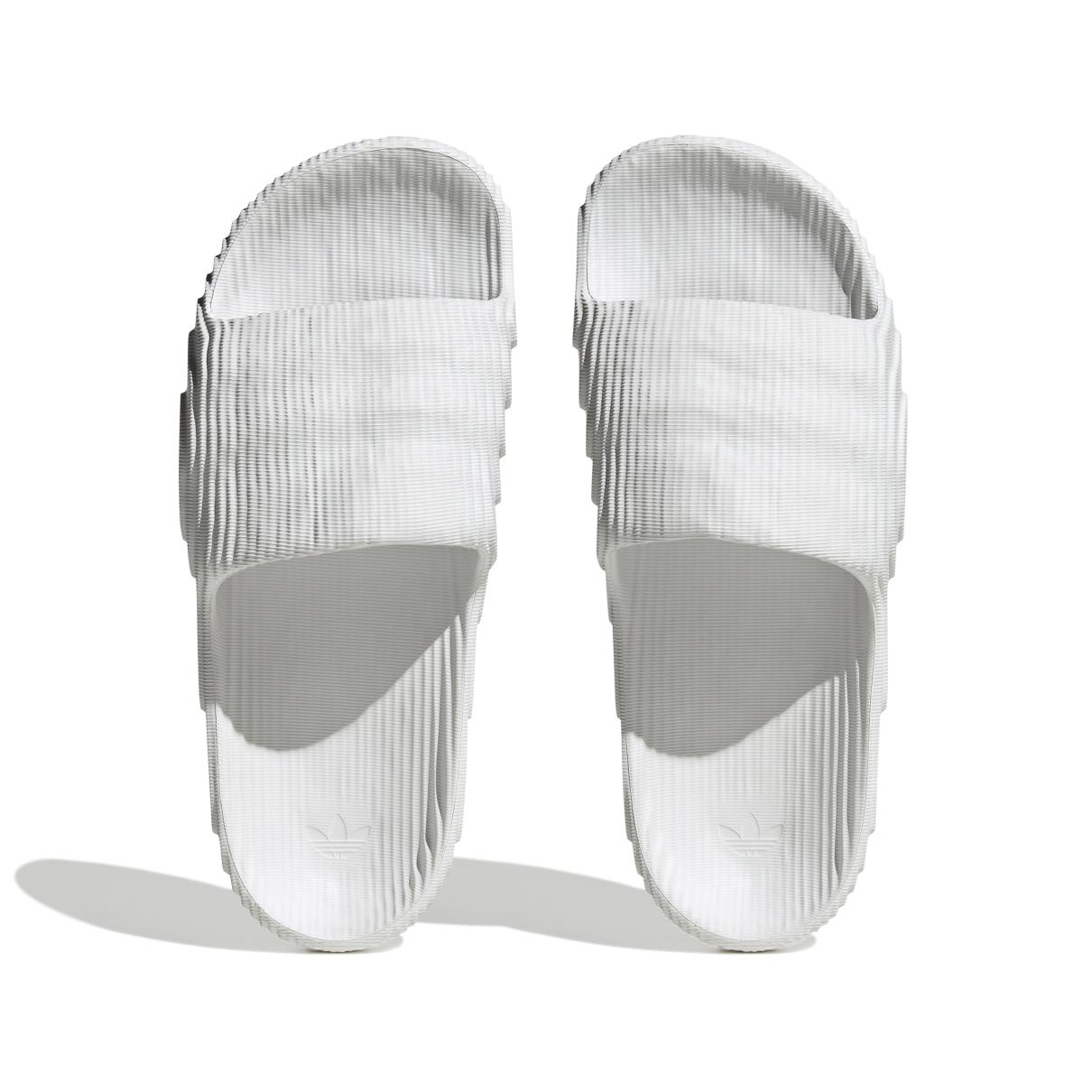 product/a/d/adidas_hq4672_3_footwear_photography_top_portrait_view_white.jpg