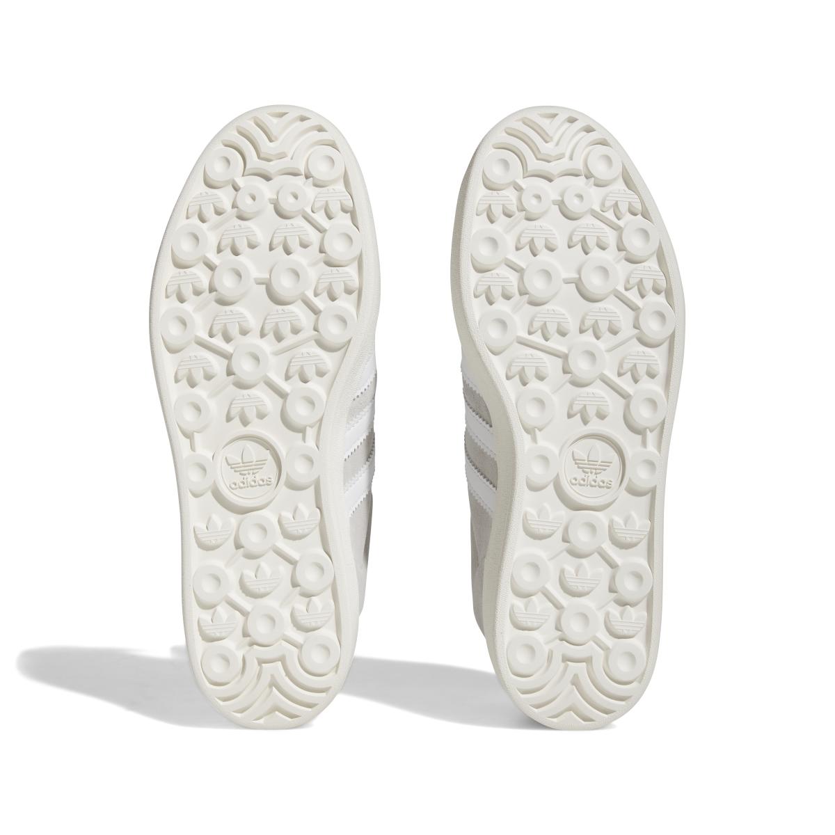 product/a/d/adidas_hq6893_4_footwear_photography_bottom_view_white.jpg