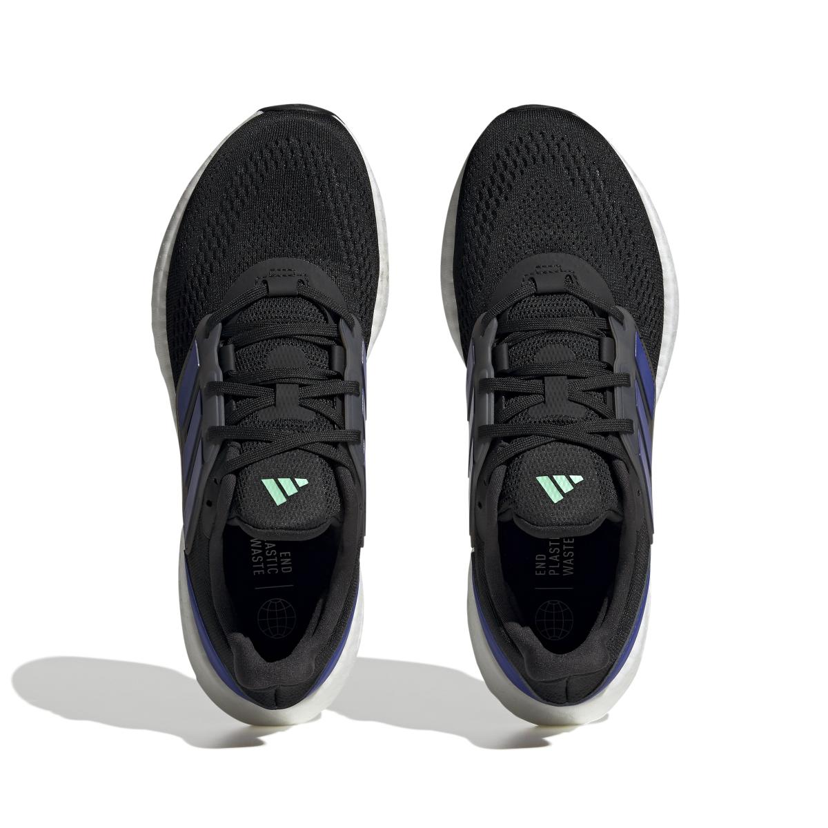 product/a/d/adidas_hq8584_3_footwear_photography_top_portrait_view_white_000.jpg