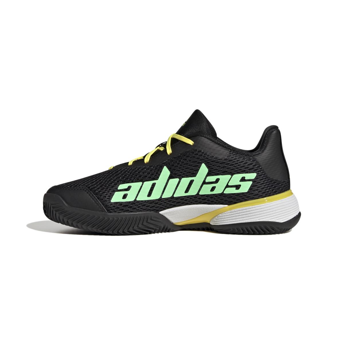 product/a/d/adidas_hr1028_5_footwear_photography_side_medial_center_view_white_000.jpg