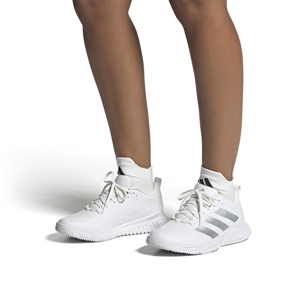 product/a/d/adidas_hr1235_11_footwear_on_model_front_view_white_2x.jpg
