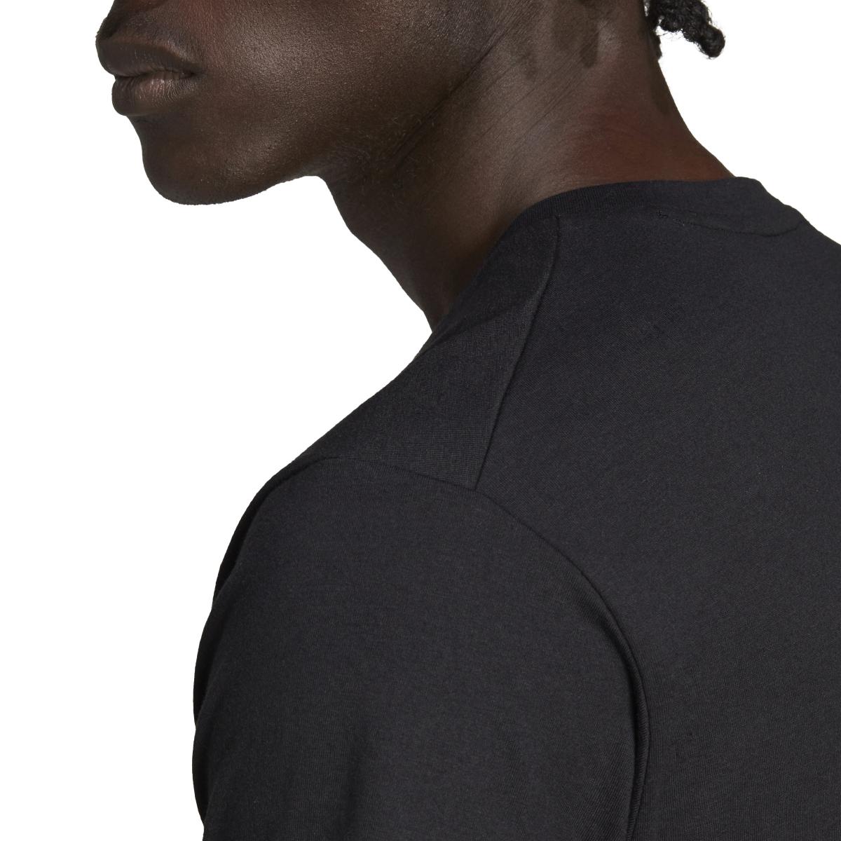 product/a/d/adidas_ic7438_10_apparel_on_model_detail_view_3_white.jpg