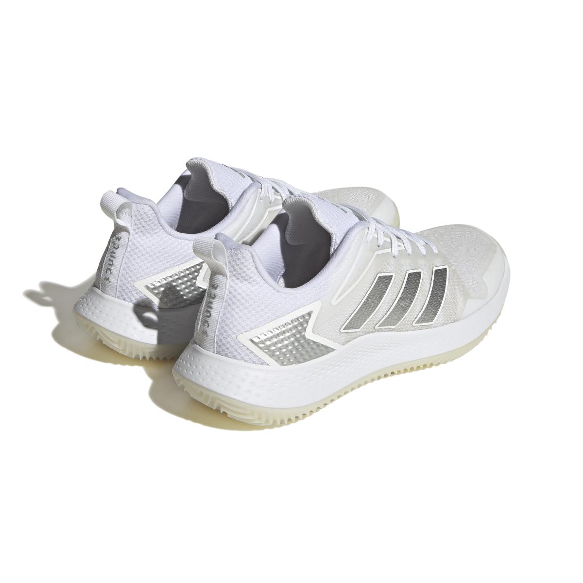 product/a/d/adidas_id1513_7_footwear_photography_back_lateral_top_view_white-nw040824x.jpg