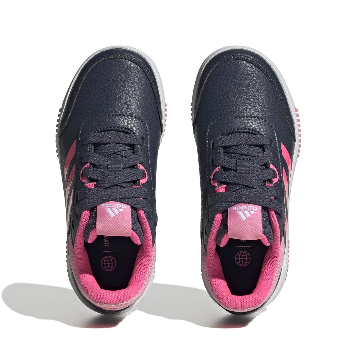 product/a/d/adidas_id2303_3_footwear_photography_top_portrait_view_white-nw091625.jpg