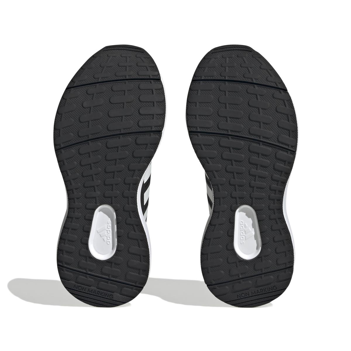 product/a/d/adidas_id2360_4_footwear_photography_bottom_view_white.jpg