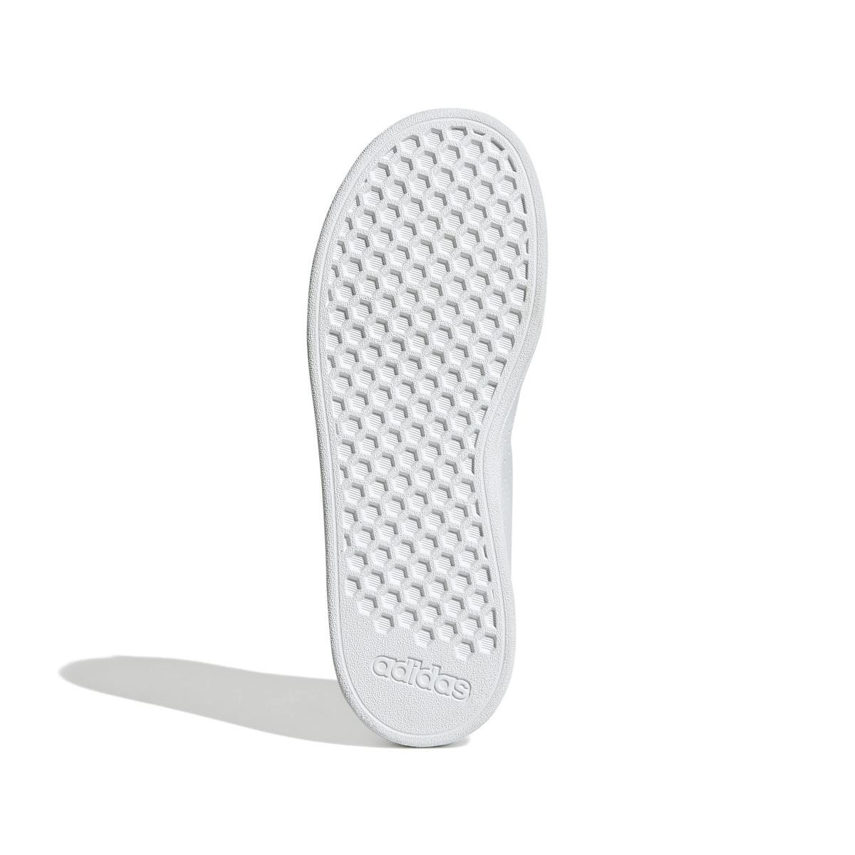 product/a/d/adidas_id3889_4_footwear_photography_bottom_view_white.jpg