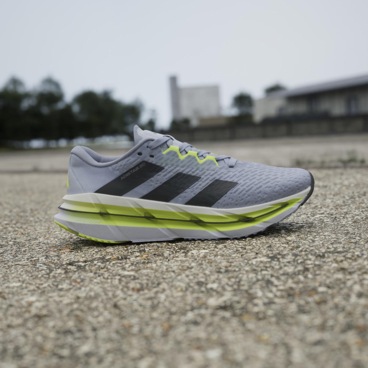 product/a/d/adidas_id6176_18_footwear_photography_heromrktng_view_3.jpg
