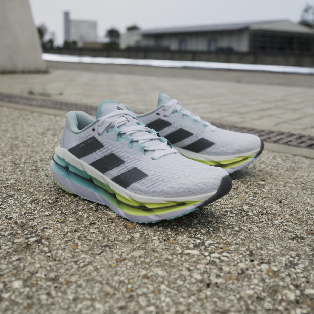product/a/d/adidas_id6178_23_footwear_photography_heromrktng_view_8.jpg