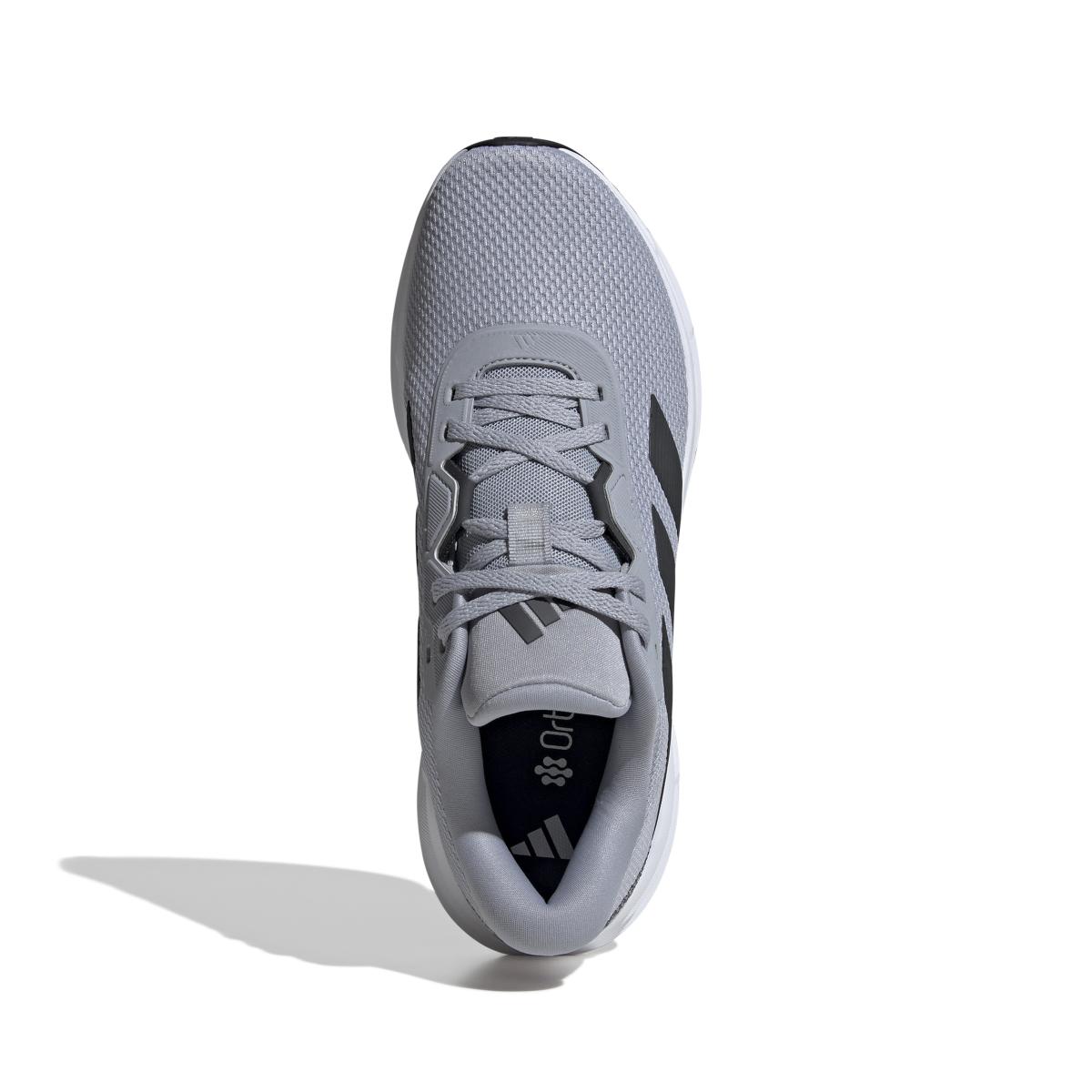 product/a/d/adidas_id8754_3_footwear_photography_top_portrait_view_white.jpg