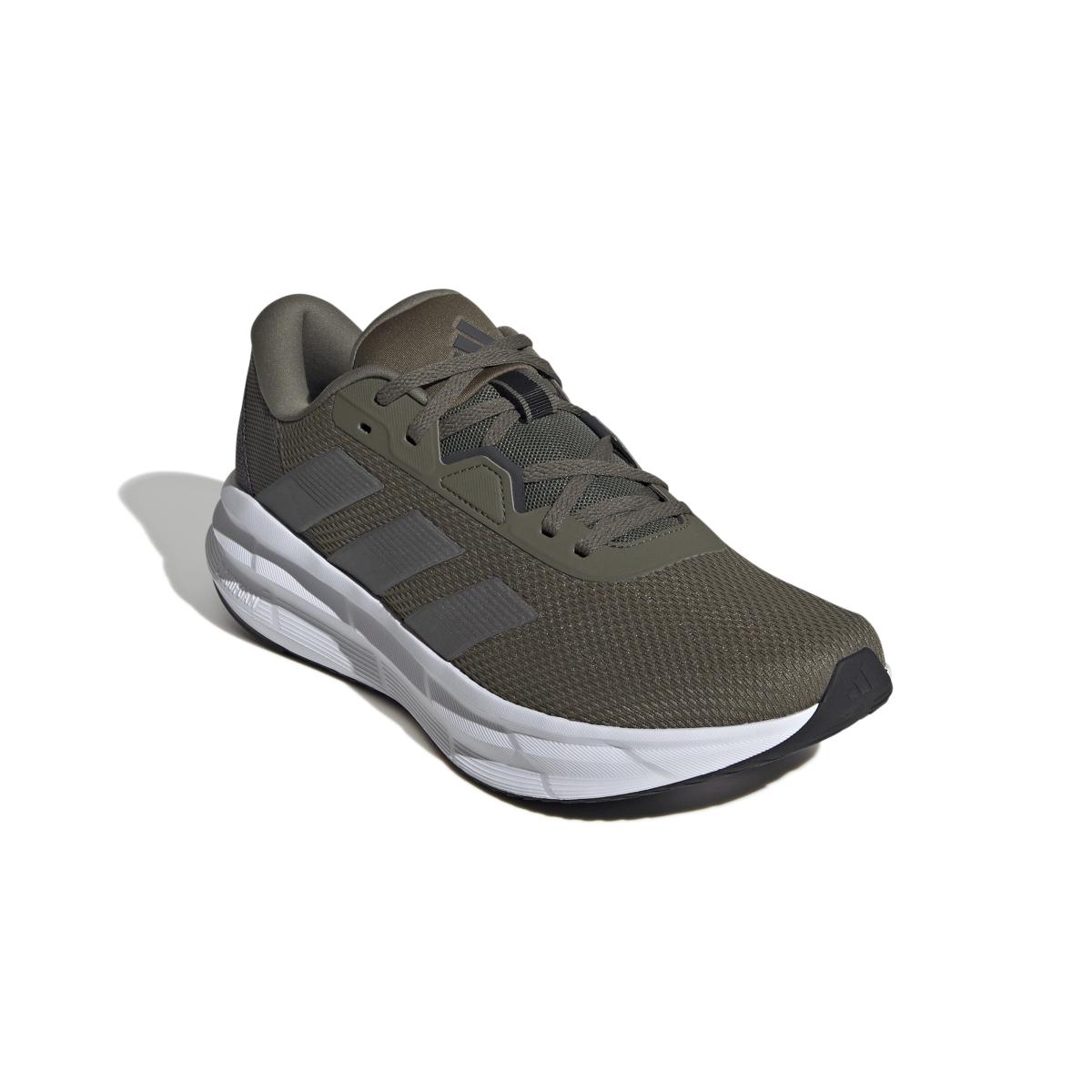 product/a/d/adidas_id8761_6_footwear_photography_front_lateral_top_view_white.jpg