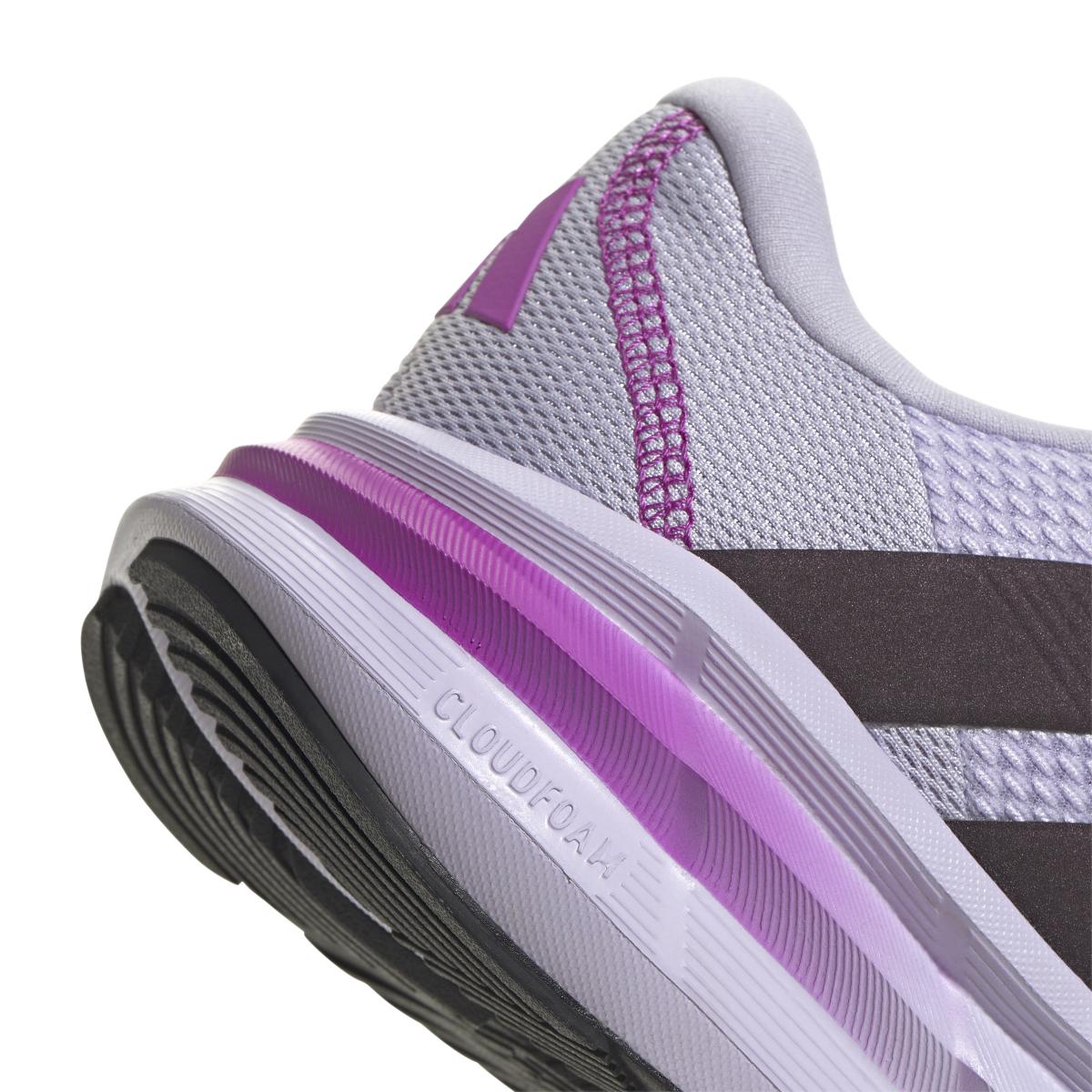 product/a/d/adidas_id8772_9_footwear_photography_detail_view_2_white.jpg