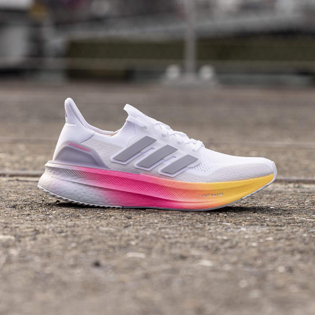 product/a/d/adidas_id8810_26_footwear_photography_heromrktng_view_1-nw091625.jpg