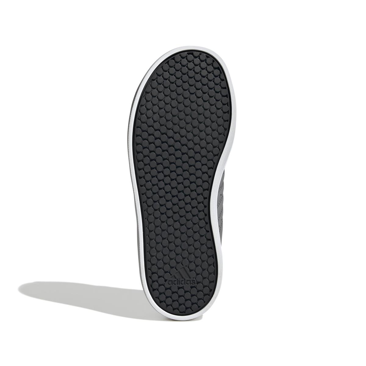 product/a/d/adidas_ie3463_4_footwear_photography_bottom_view_white-nw052424.jpg