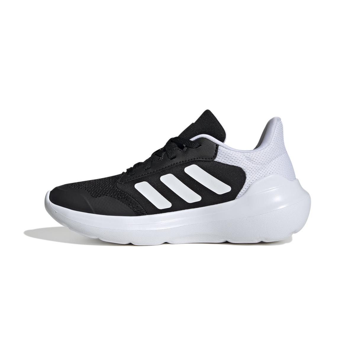 product/a/d/adidas_ie3544_5_footwear_photography_side_medial_center_view_white.jpg