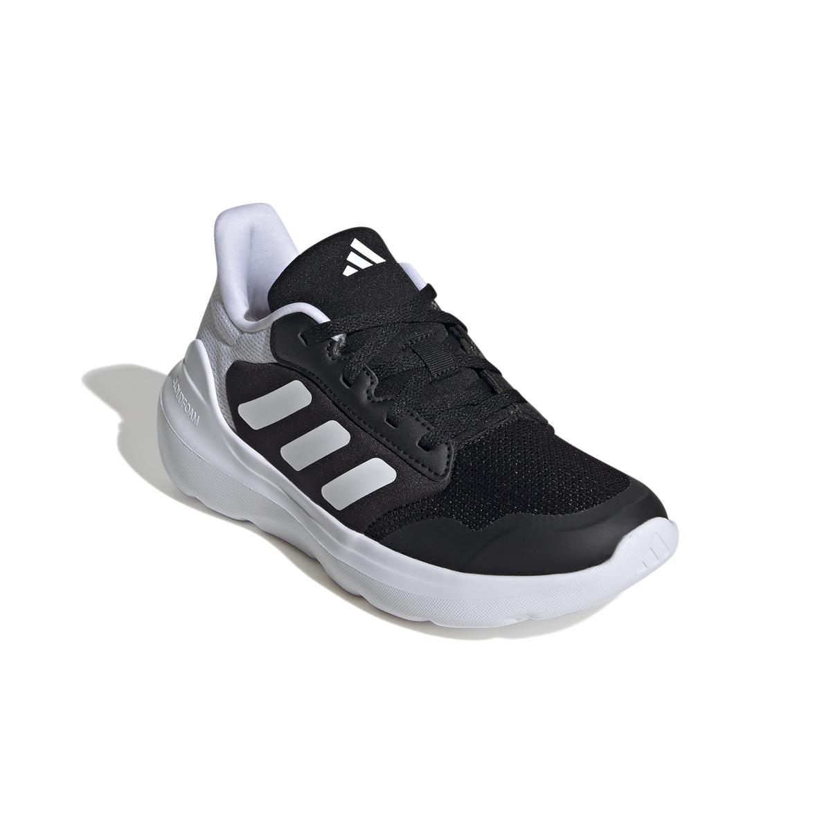 product/a/d/adidas_ie3544_6_footwear_photography_front_lateral_top_view_white.jpg