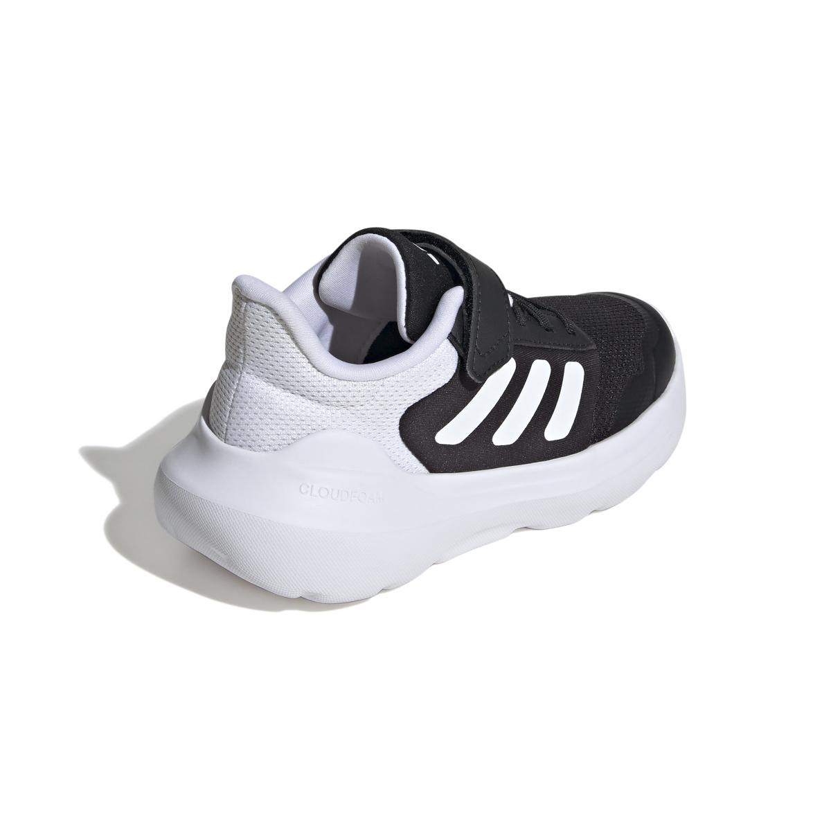 product/a/d/adidas_ie5983_7_footwear_photography_back_lateral_top_view_white.jpg
