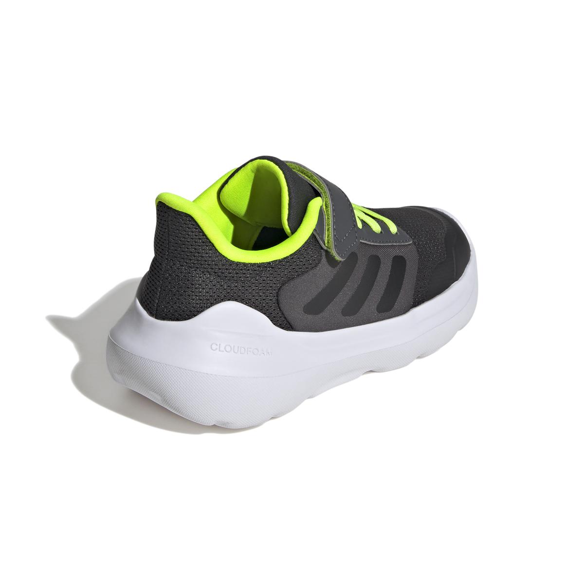 product/a/d/adidas_ie5987_7_footwear_photography_back_lateral_top_view_white.jpg