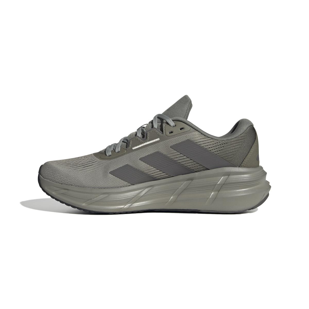 product/a/d/adidas_ie8182_5_footwear_photography_side_medial_center_view_white.jpg