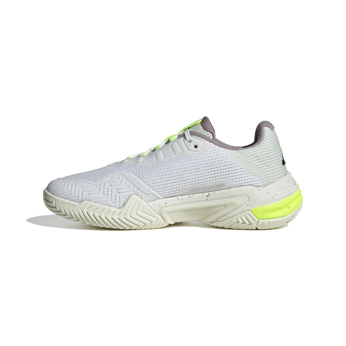 product/a/d/adidas_if0409_5_footwear_photography_side_medial_center_view_white.jpg
