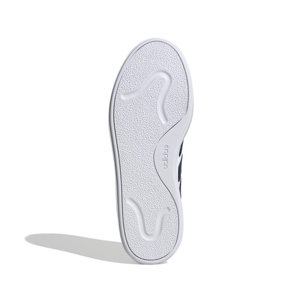 product/a/d/adidas_if4029_4_footwear_photography_bottom_view_white.jpg