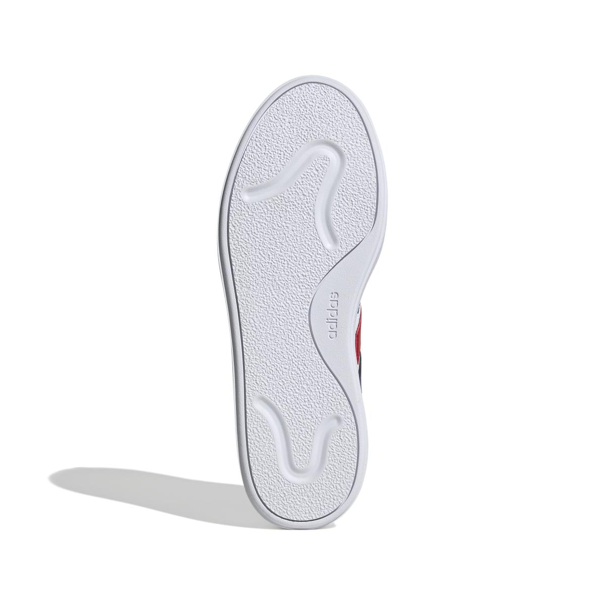 product/a/d/adidas_if4032_4_footwear_photography_bottom_view_white.jpg