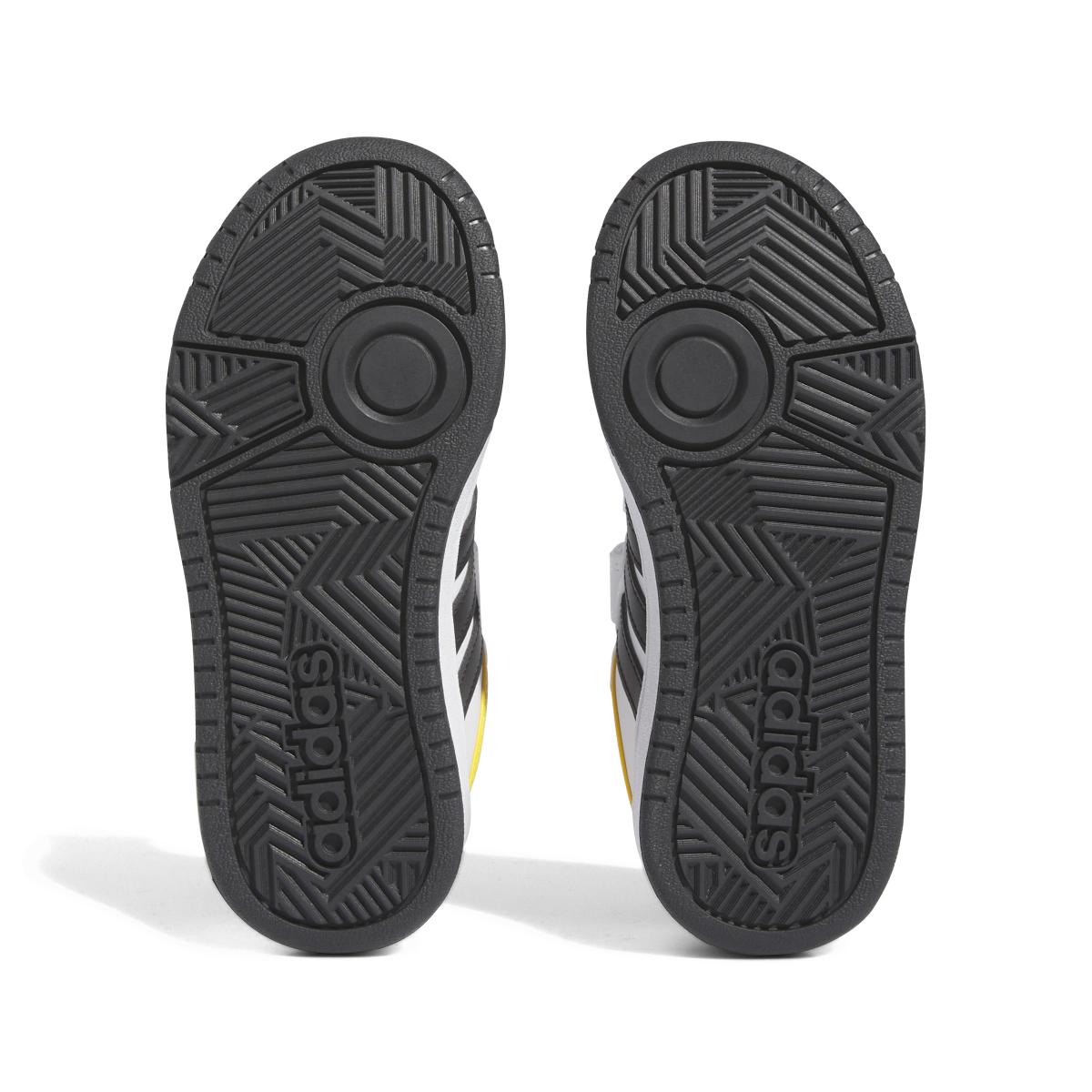 product/a/d/adidas_if5316_4_footwear_photography_bottom_view_white.jpg