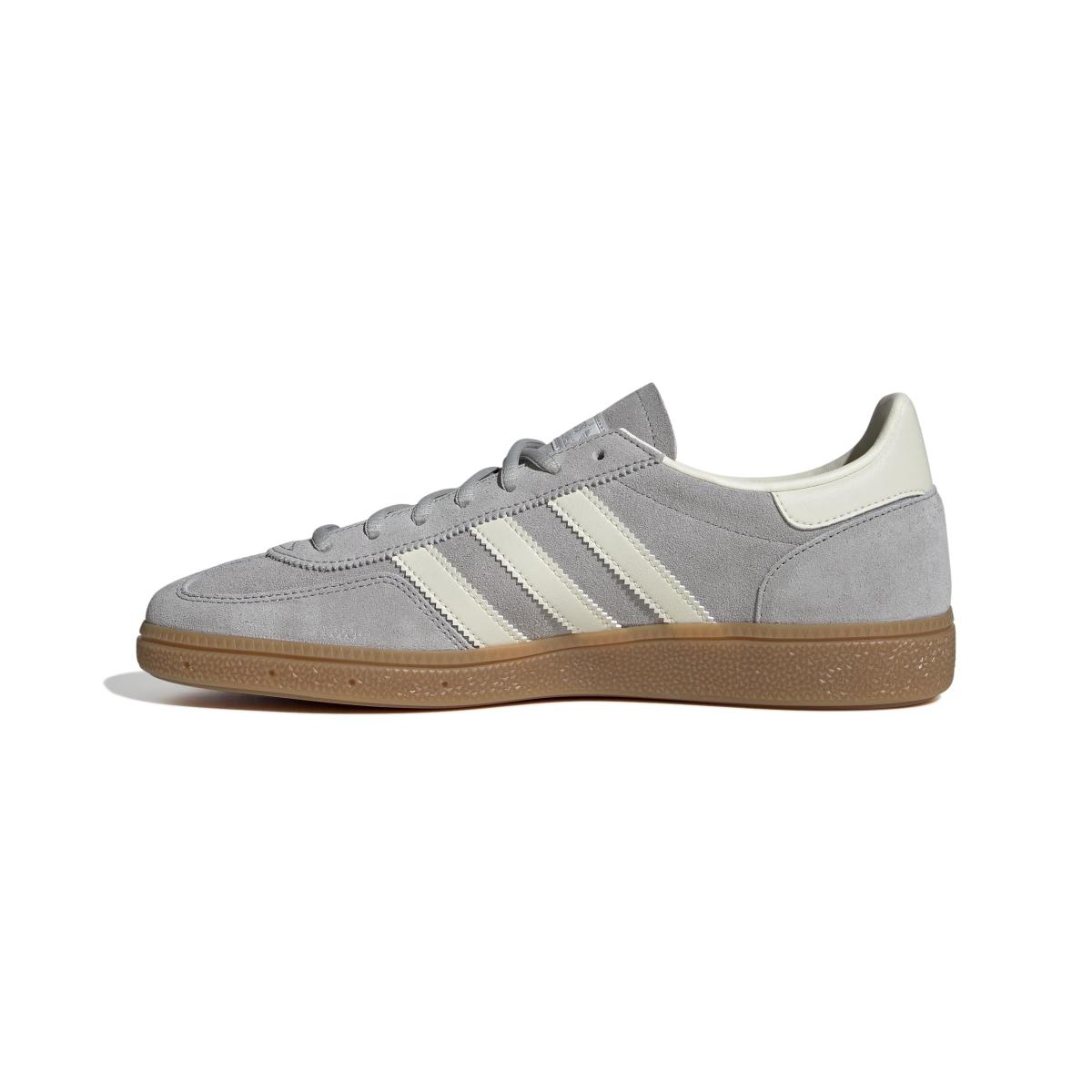 product/a/d/adidas_if7086_5_footwear_photography_side_medial_center_view_white.jpg
