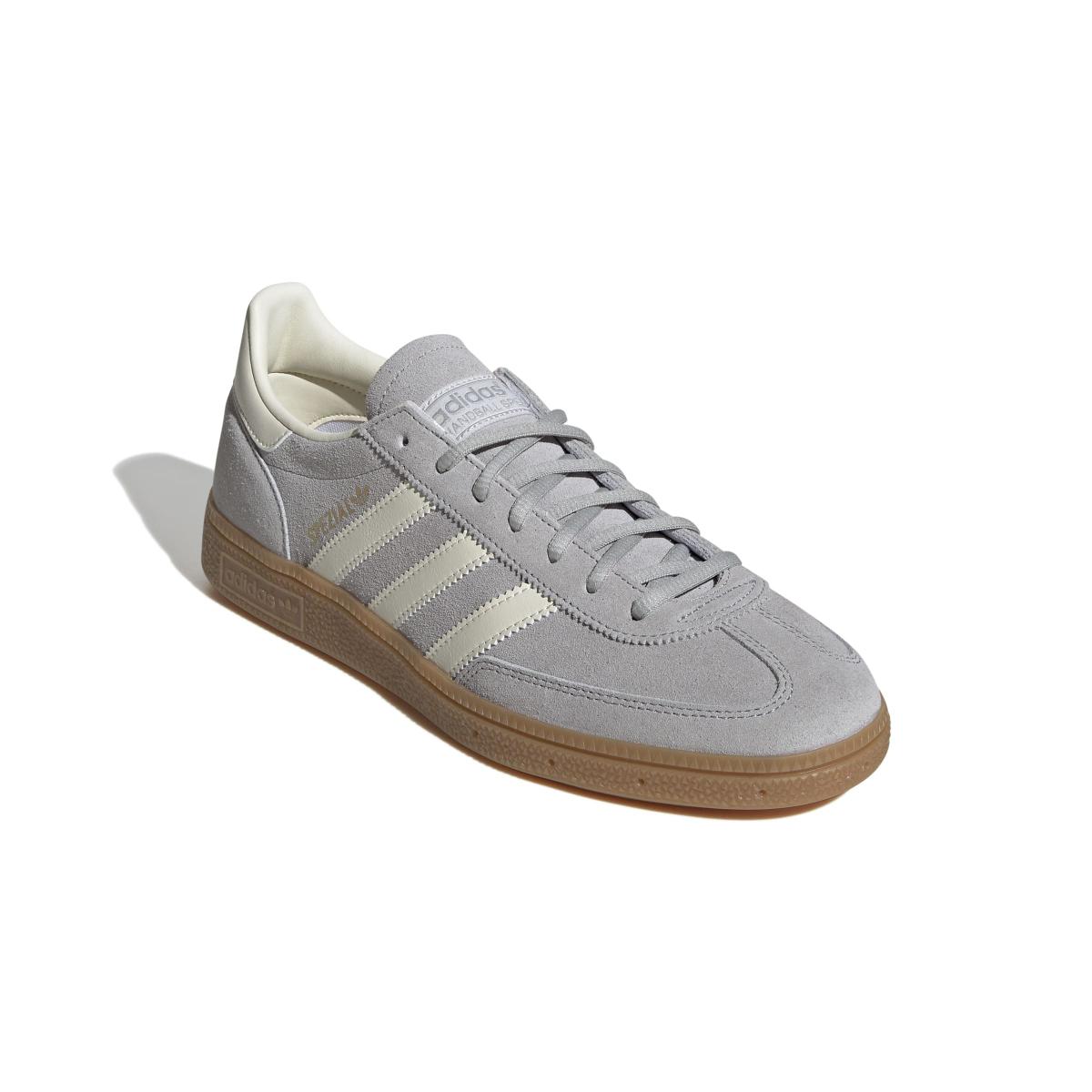 product/a/d/adidas_if7086_6_footwear_photography_front_lateral_top_view_white.jpg
