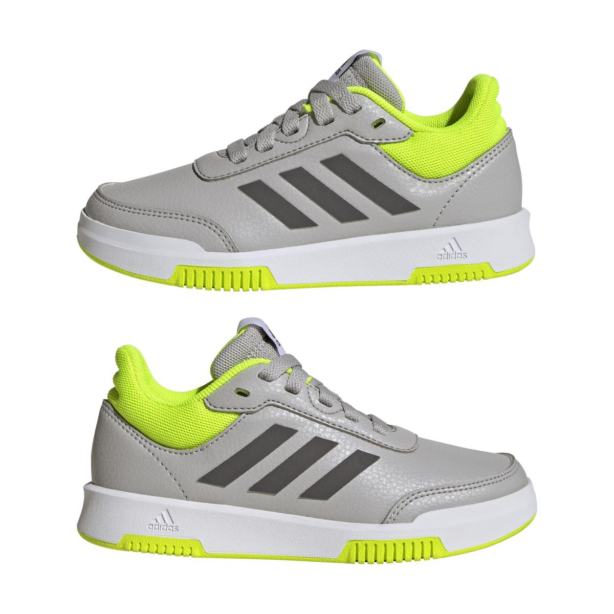 product/a/d/adidas_if8668_10_footwear_photography_mirrored_pair_view_white.jpg