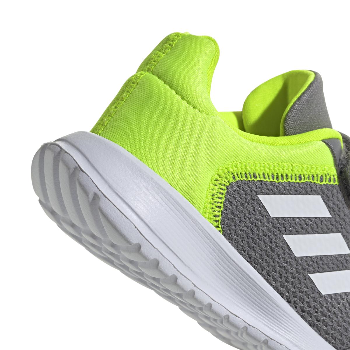 product/a/d/adidas_ig1149_8_footwear_photography_detail_view_1_white.jpg