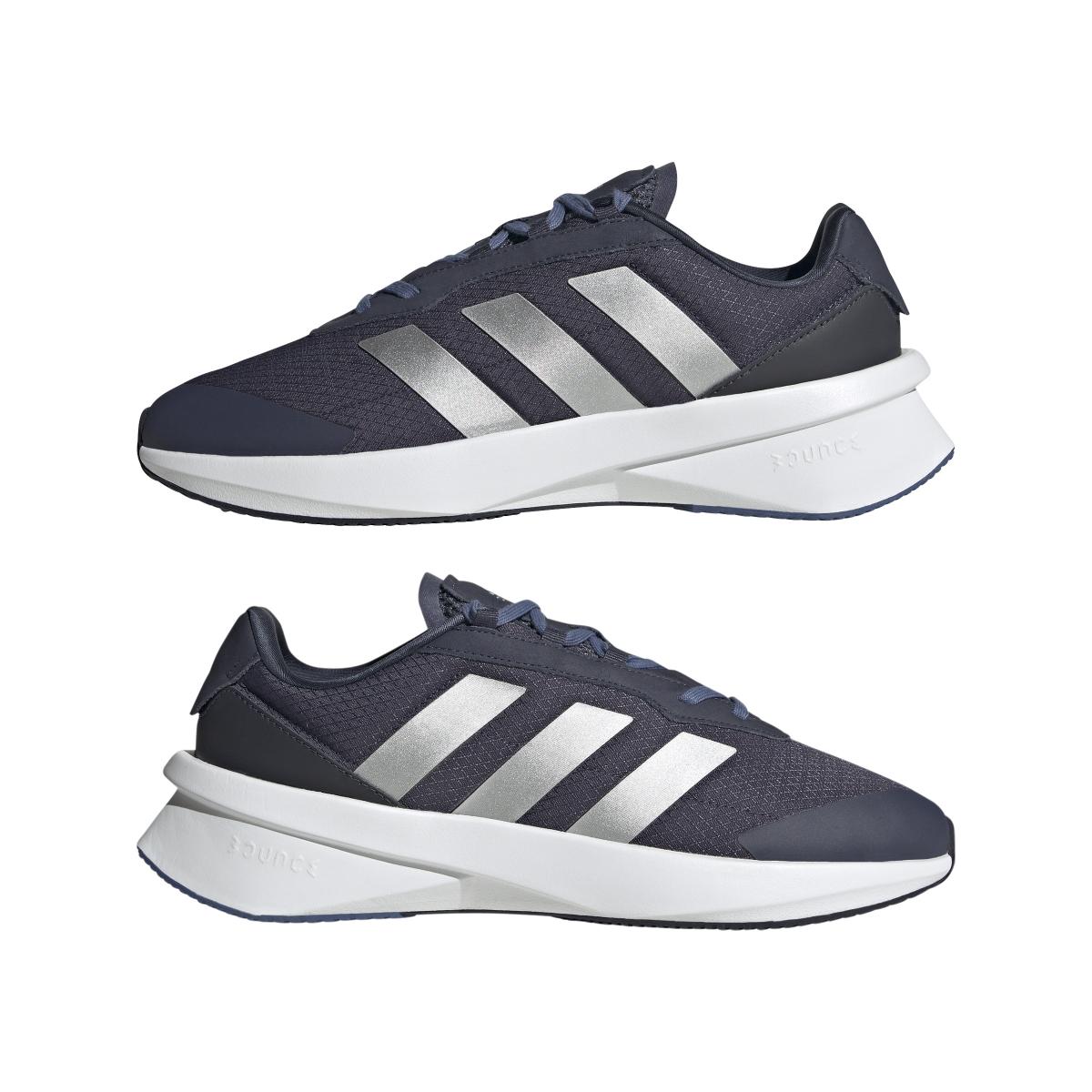 product/a/d/adidas_ig2378_10_footwear_photography_mirrored_pair_view_white.jpg