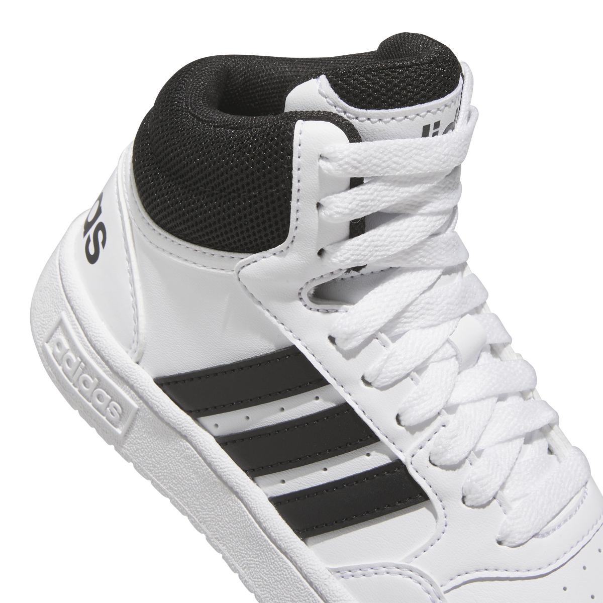 product/a/d/adidas_ig3715_8_footwear_photography_detail_view_1_white.jpg