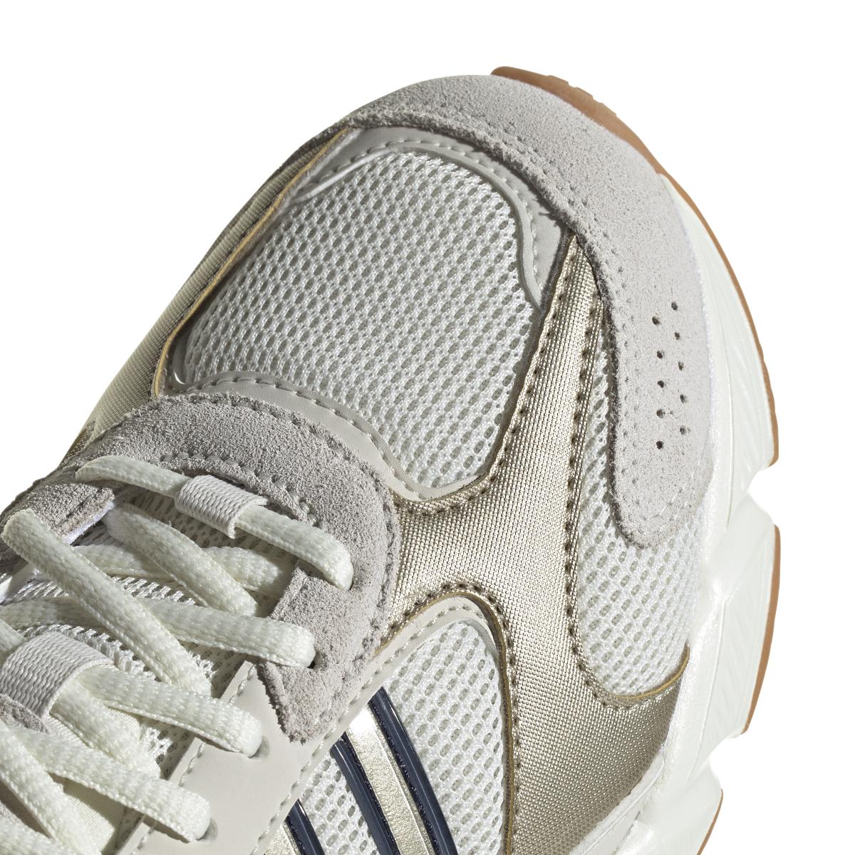 product/a/d/adidas_ig4346_8_footwear_photography_detail_view_1_white.jpg