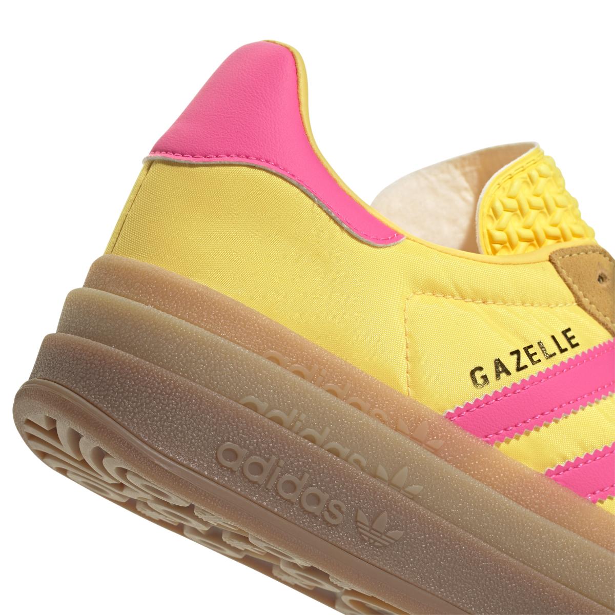product/a/d/adidas_ig4387_9_footwear_photography_detail_view_2_white.jpg