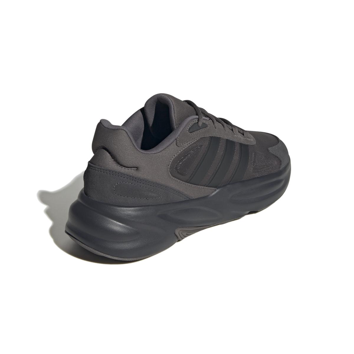 product/a/d/adidas_ig5984_7_footwear_photography_back_lateral_top_view_white.jpg