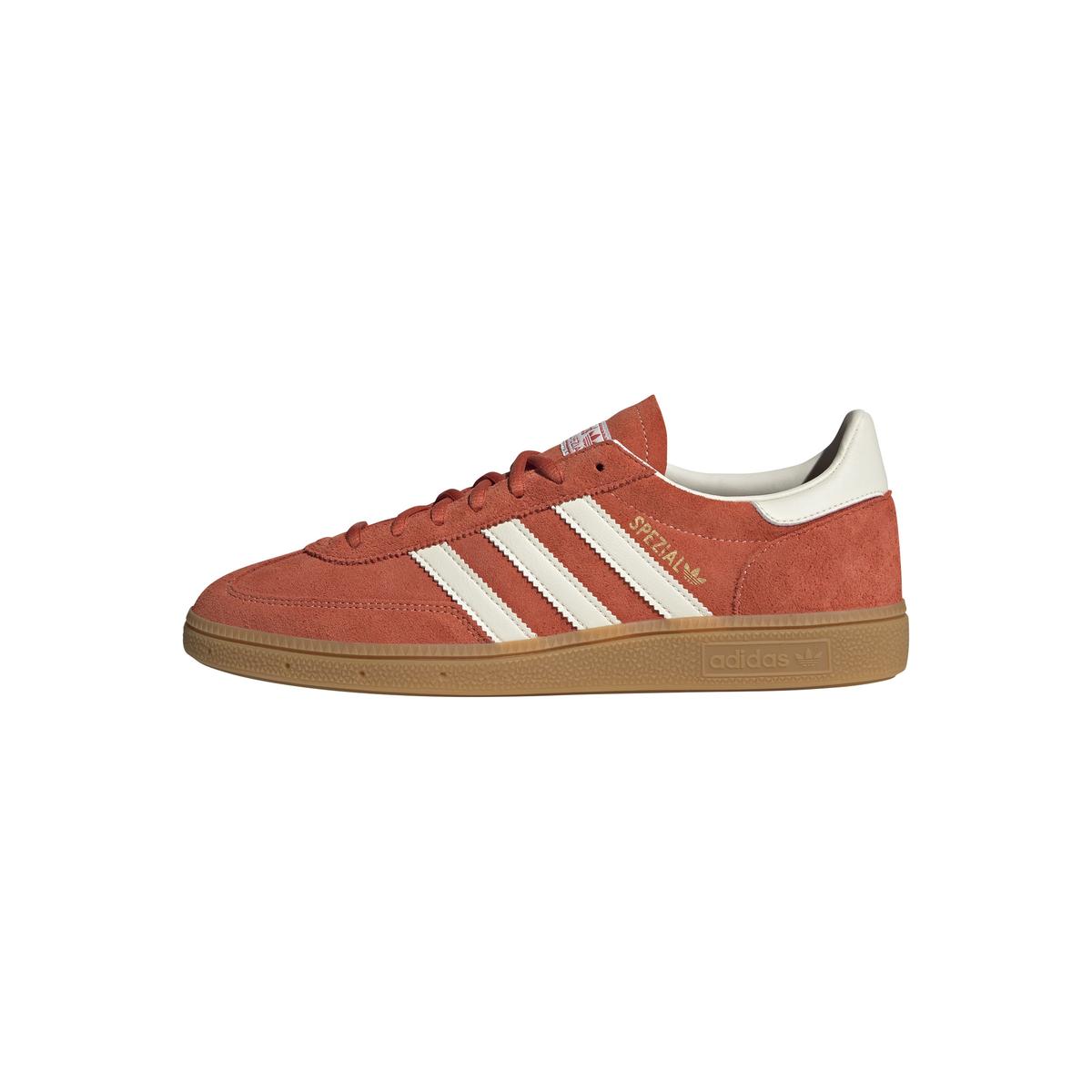 product/a/d/adidas_ig6191_12_footwear_photography_left_side_center_lateral_view_white.jpg