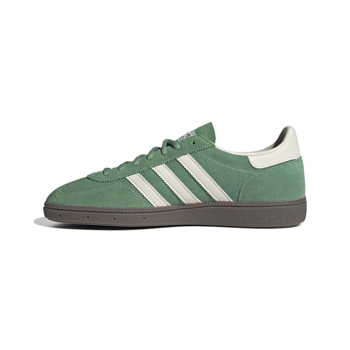 product/a/d/adidas_ig6192_5_footwear_photography_side_medial_center_view_white.jpg