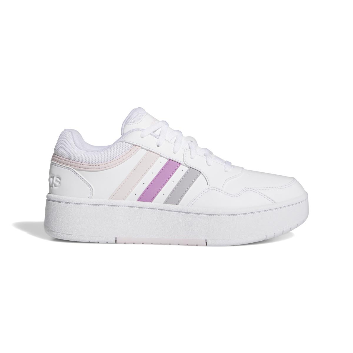 product/a/d/adidas_ih0182_1_footwear_photography_side_lateral_center_view_white.jpg