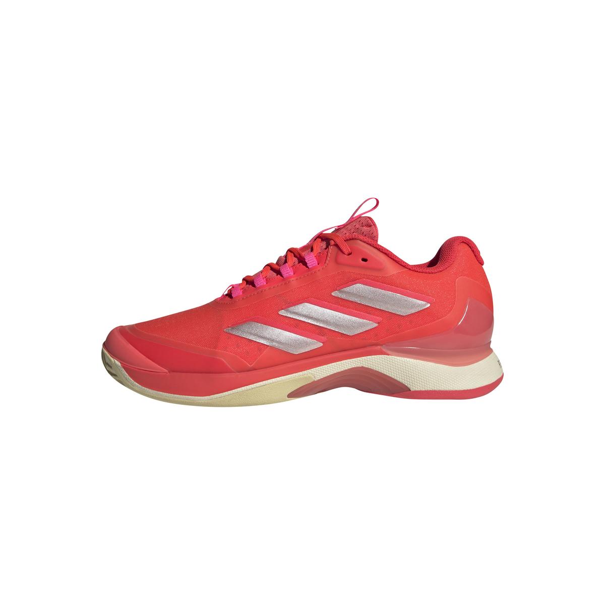 product/a/d/adidas_ih0462_12_footwear_photography_left_side_center_lateral_view_white.jpg
