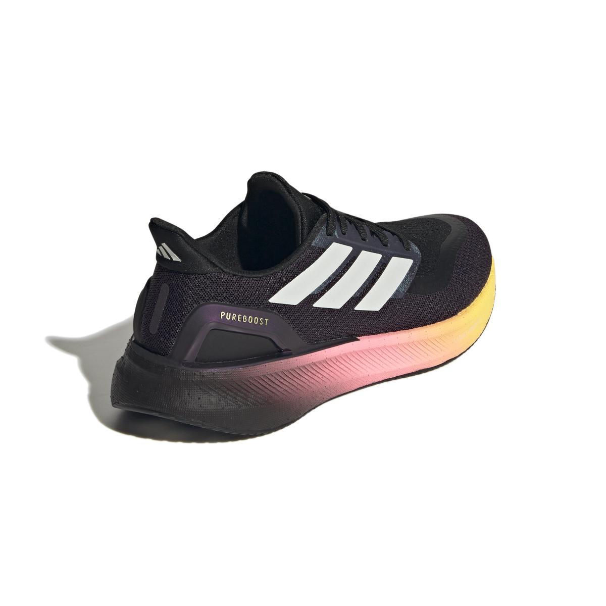 product/a/d/adidas_ih3832_7_footwear_photography_back_lateral_top_view_white.jpg