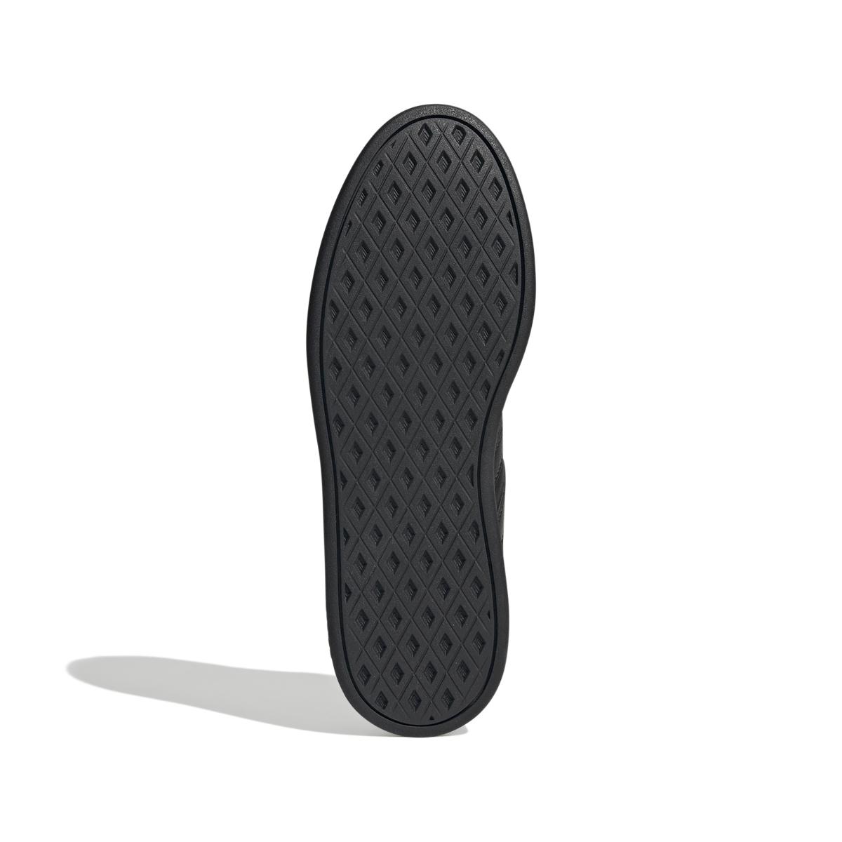 product/a/d/adidas_ih5422_4_footwear_photography_bottom_view_white.jpg