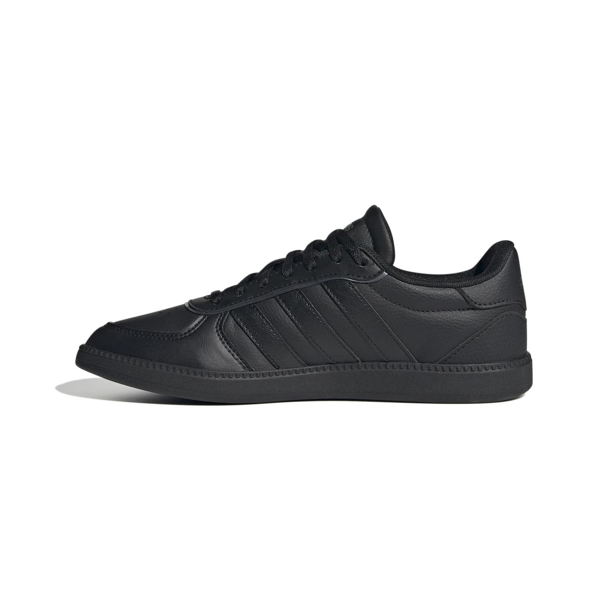 product/a/d/adidas_ih5422_5_footwear_photography_side_medial_center_view_white.jpg