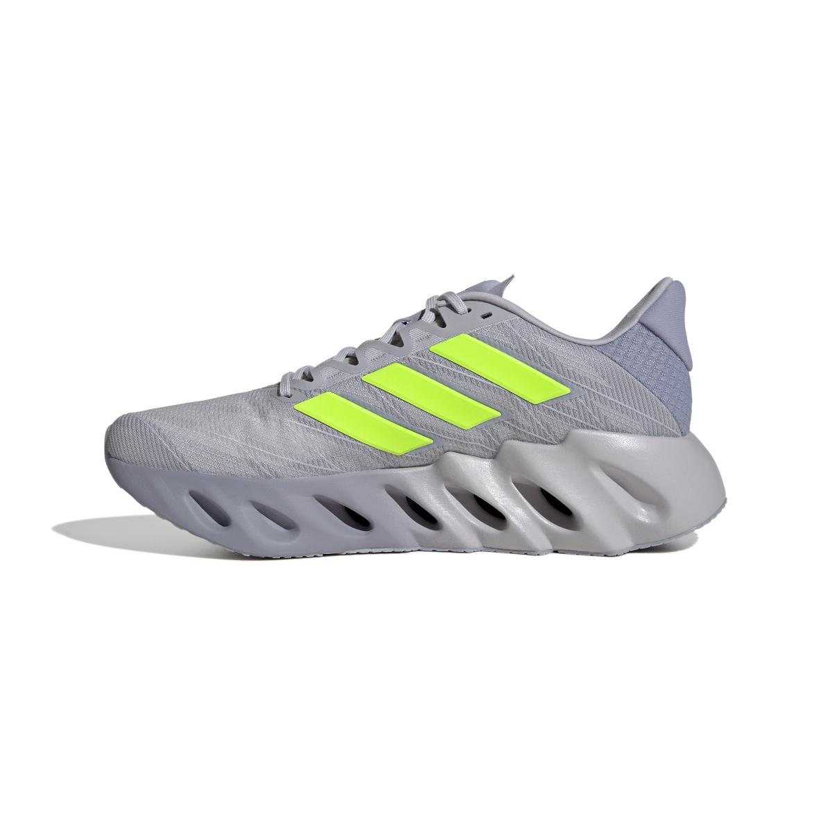 product/a/d/adidas_ih5729_5_footwear_photography_side_medial_center_view_white-nw091625.jpg