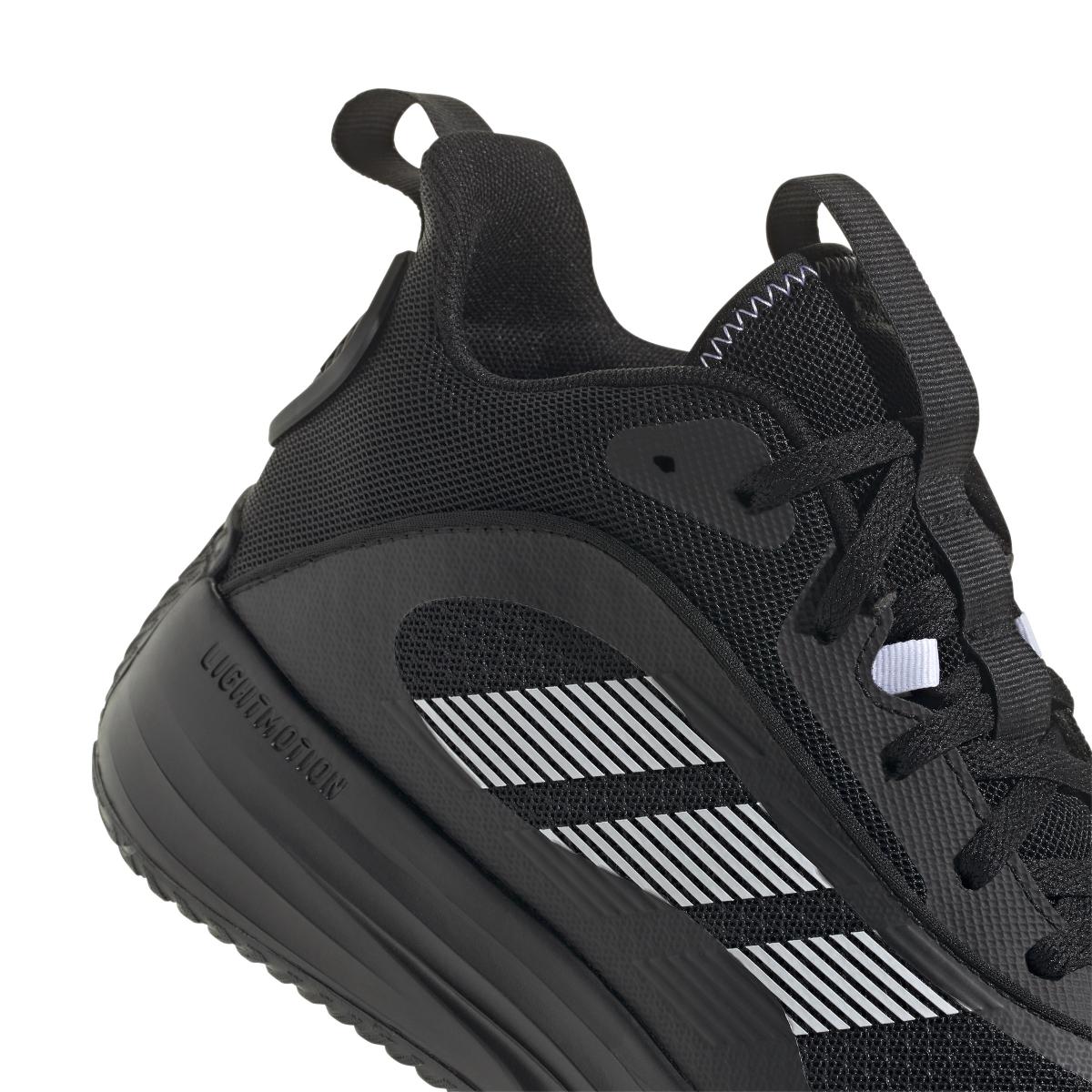 product/a/d/adidas_ih5849_9_footwear_photography_detail_view_2_white.jpg