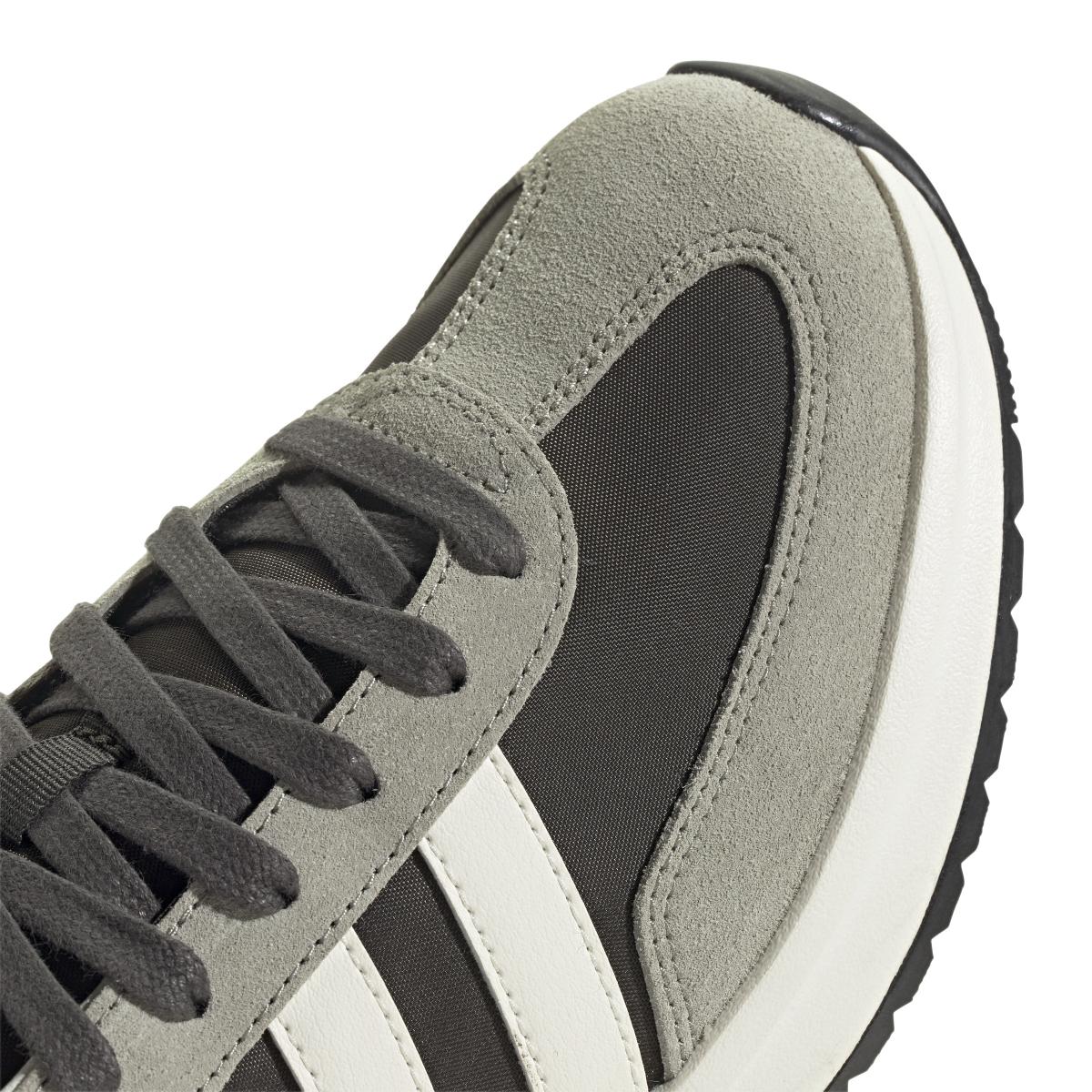 product/a/d/adidas_ih8587_9_footwear_photography_detail_view_2_white.jpg