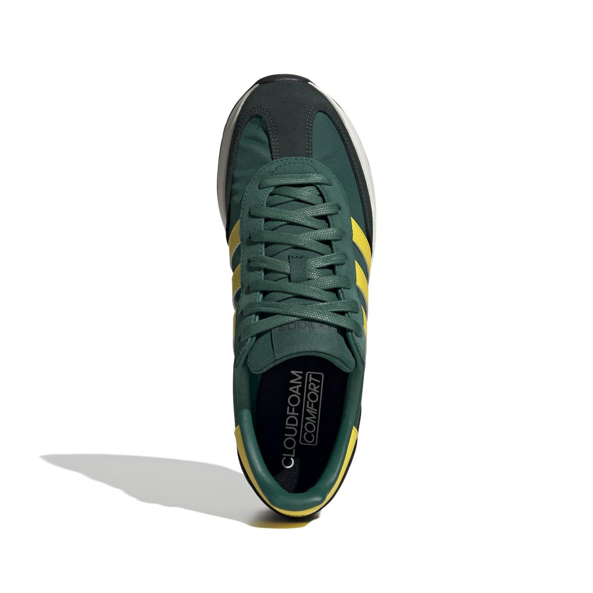 product/a/d/adidas_ih8589_3_footwear_photography_top_portrait_view_whiterep2.jpg