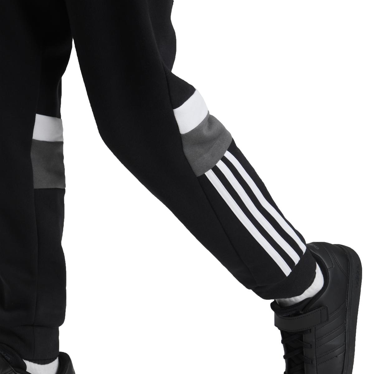 product/a/d/adidas_is2531_9_apparel_on_model_detail_view_2_white.jpg